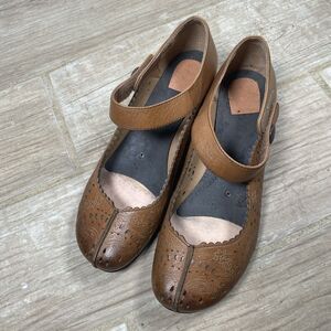 Taos Tango Mary Jane Wedge Block Heels Leather Perforated Cutout Brown Women 8